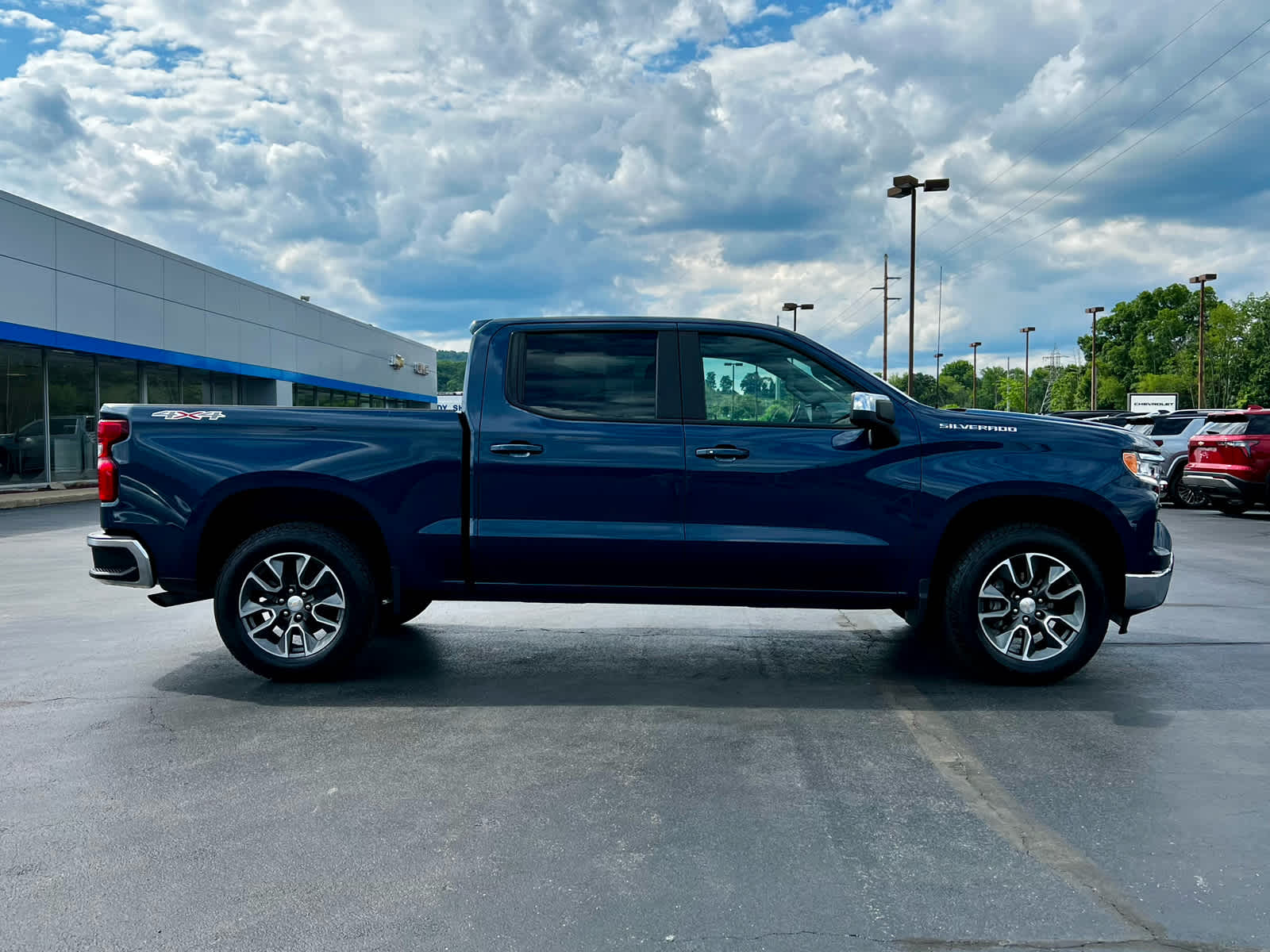 2023 Chevrolet Silverado 1500 LT (2FL)