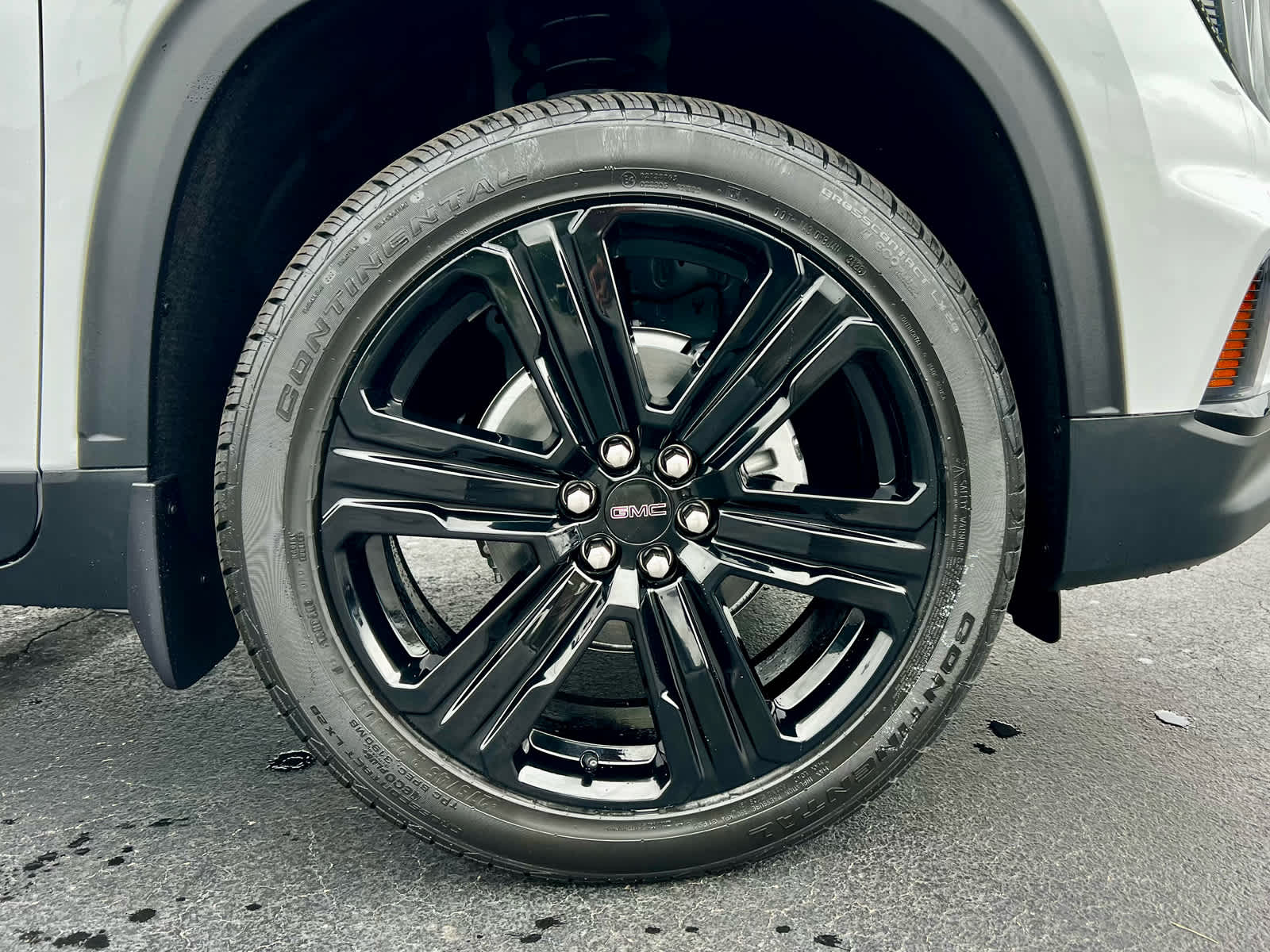 2027 GMC Acadia Elevation