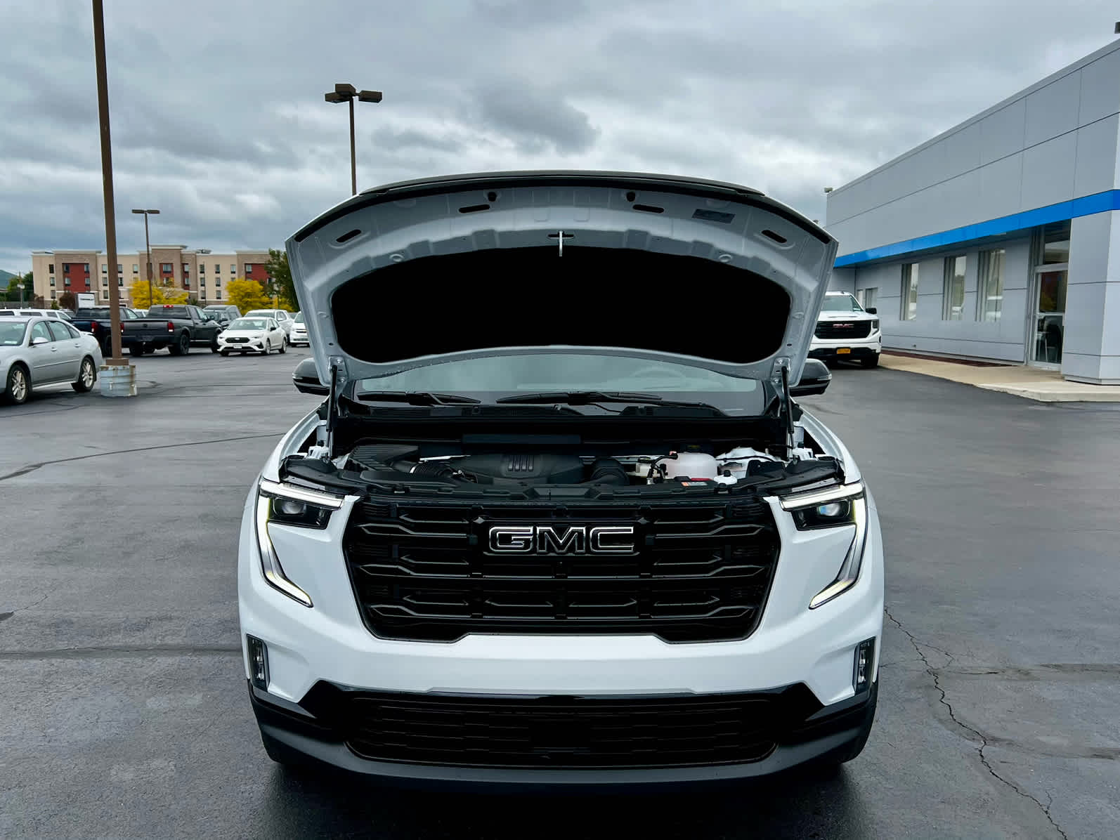 2027 GMC Acadia Elevation