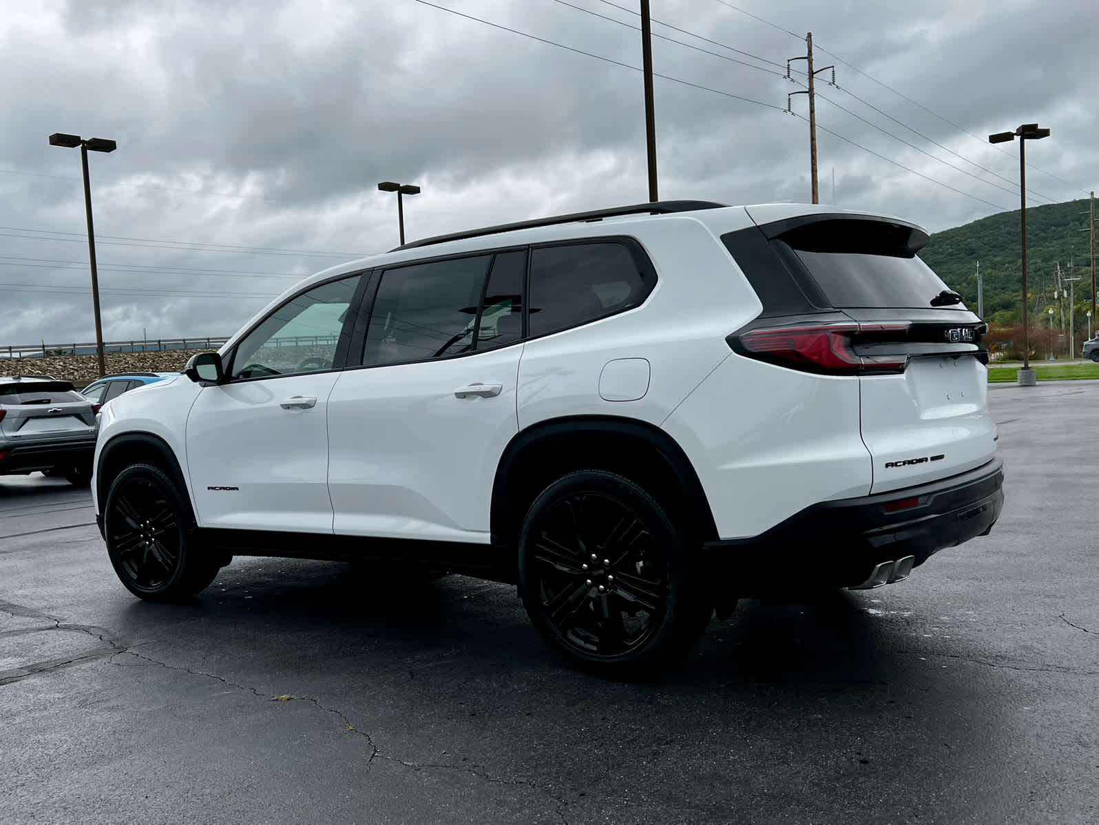 2027 GMC Acadia Elevation
