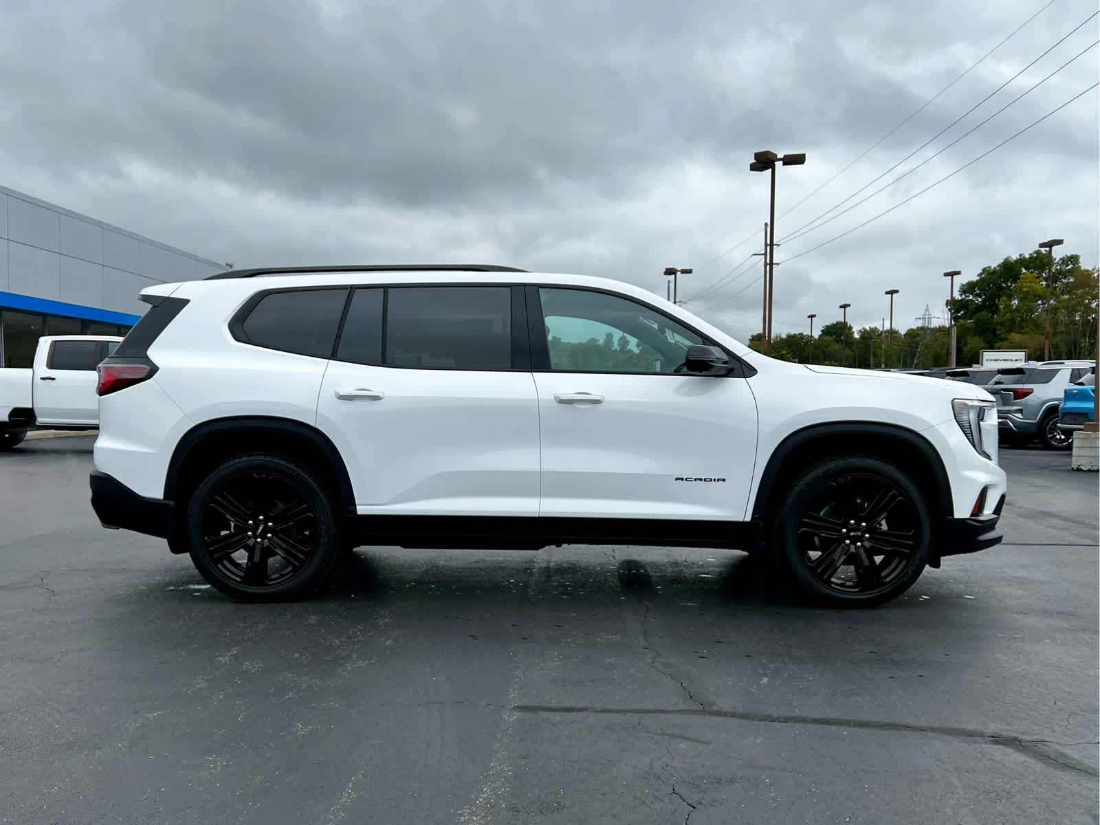 2027 GMC Acadia Elevation