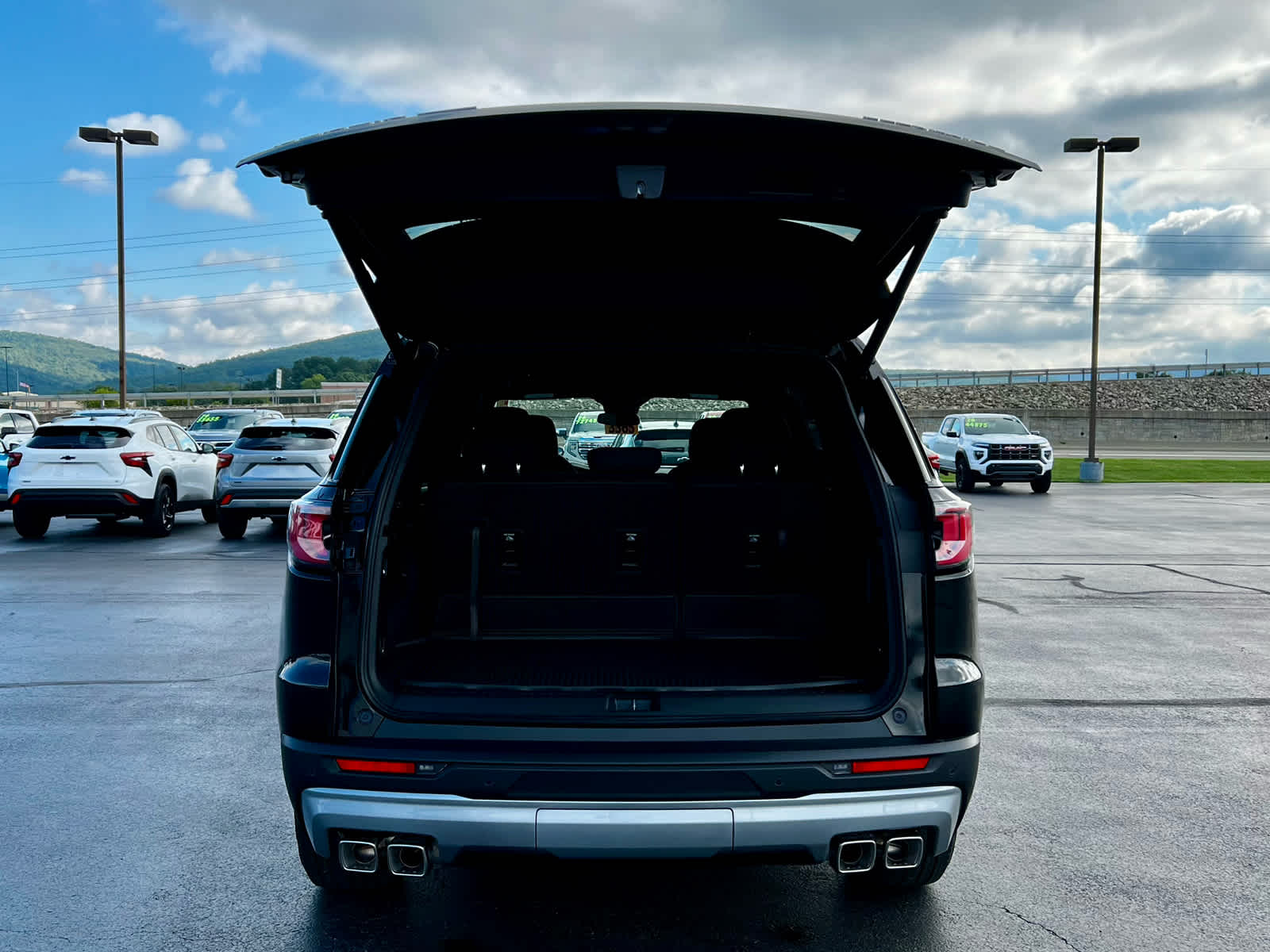 2027 GMC Acadia Elevation
