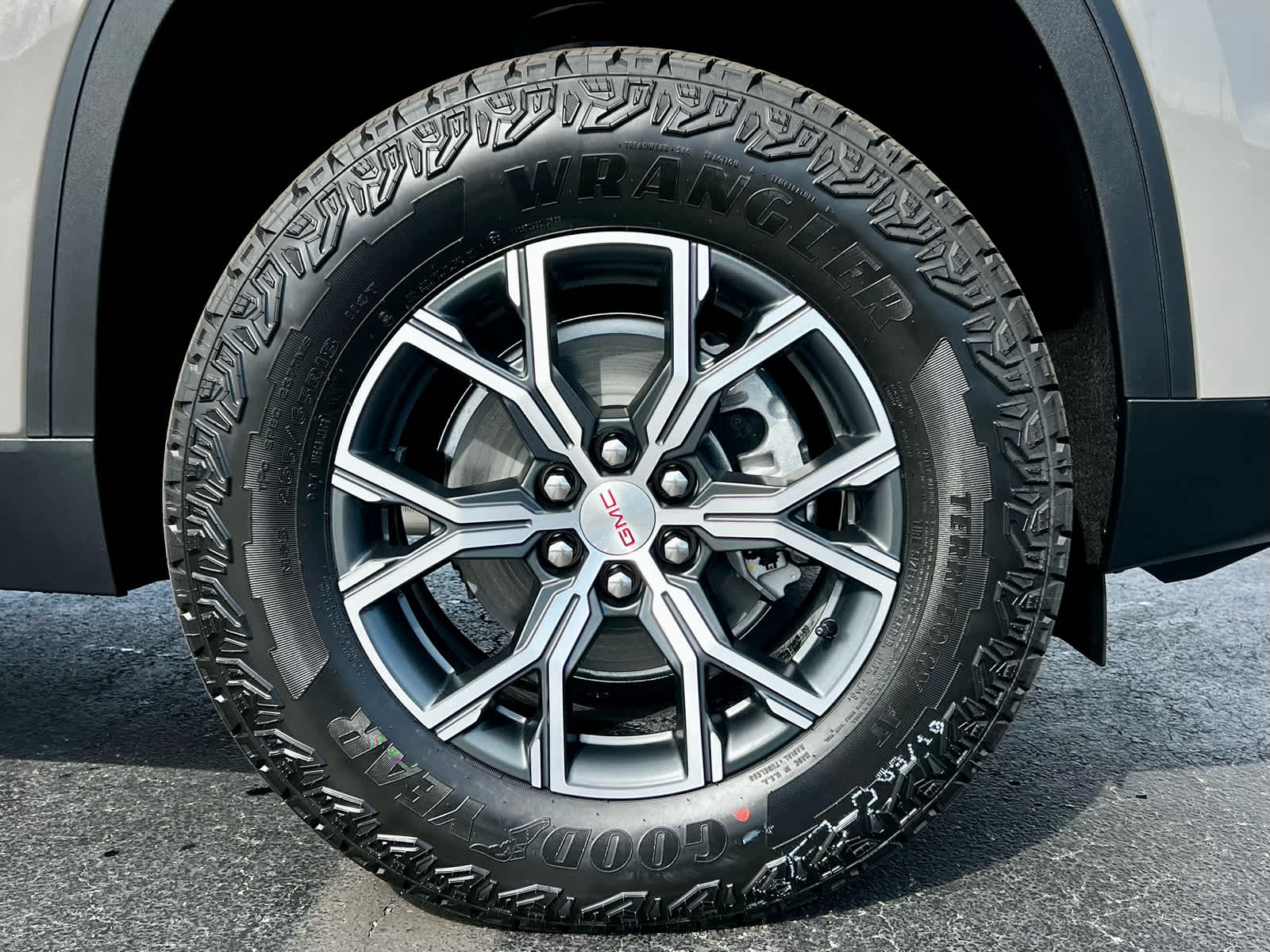 2027 GMC Acadia AT4