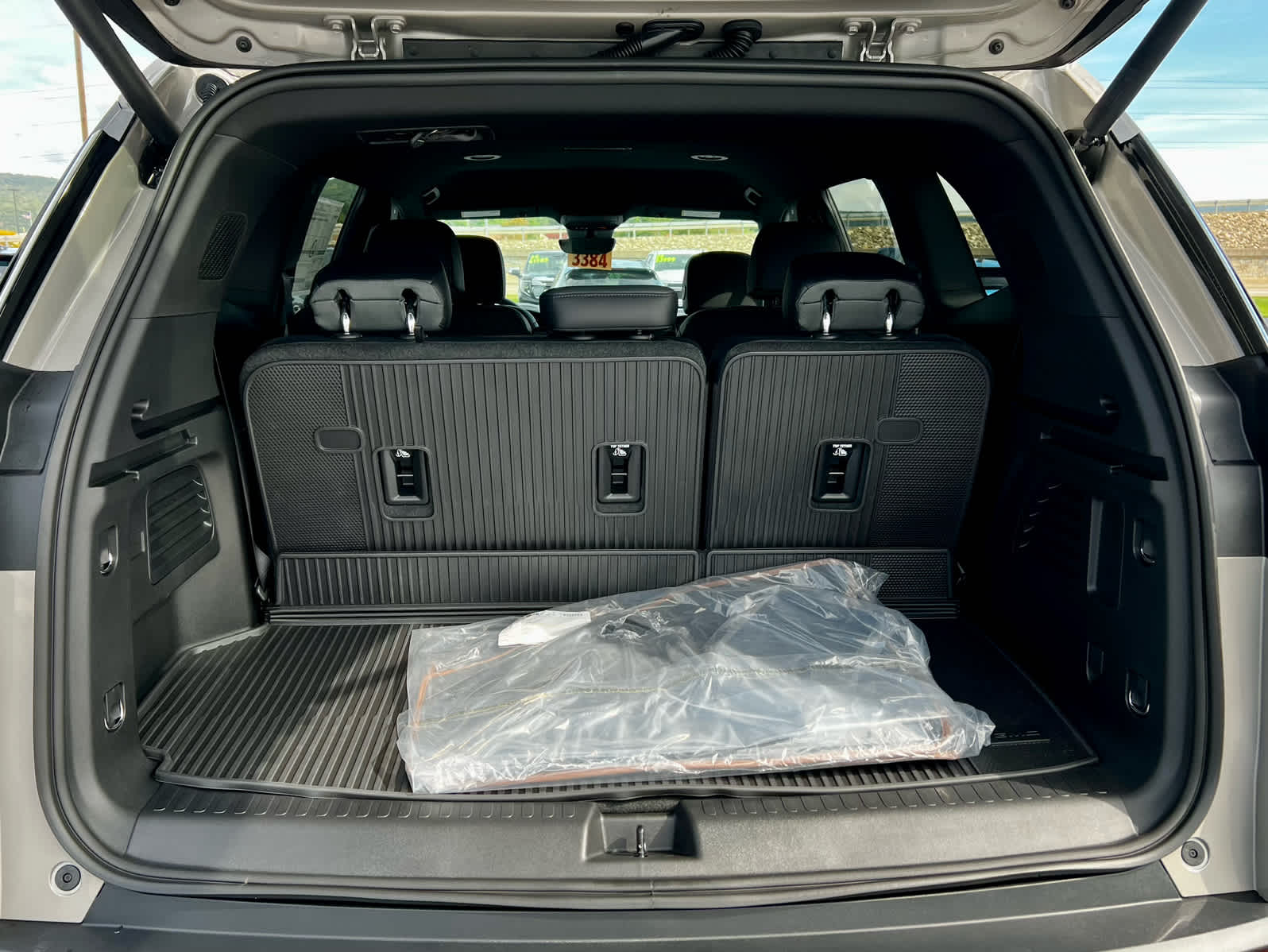 2027 GMC Acadia AT4 - Photo 19
