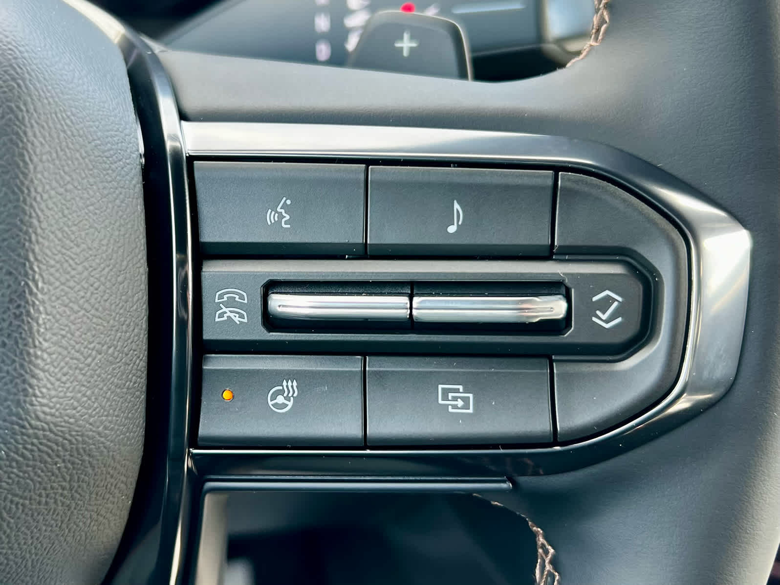 2027 GMC Acadia AT4