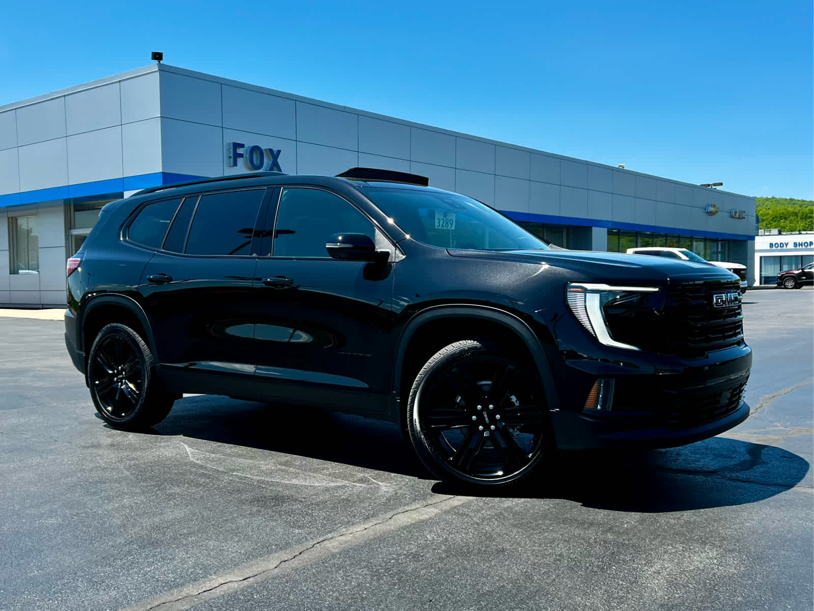 2026 GMC Acadia Elevation