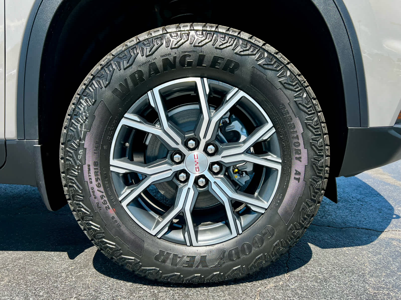2026 GMC Acadia AT4