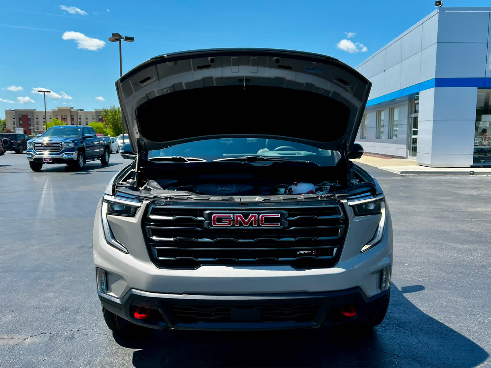 2026 GMC Acadia AT4