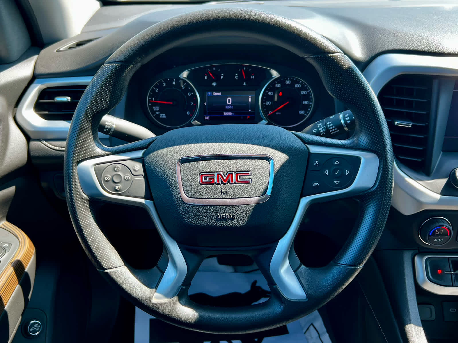 2022 GMC Acadia SLE