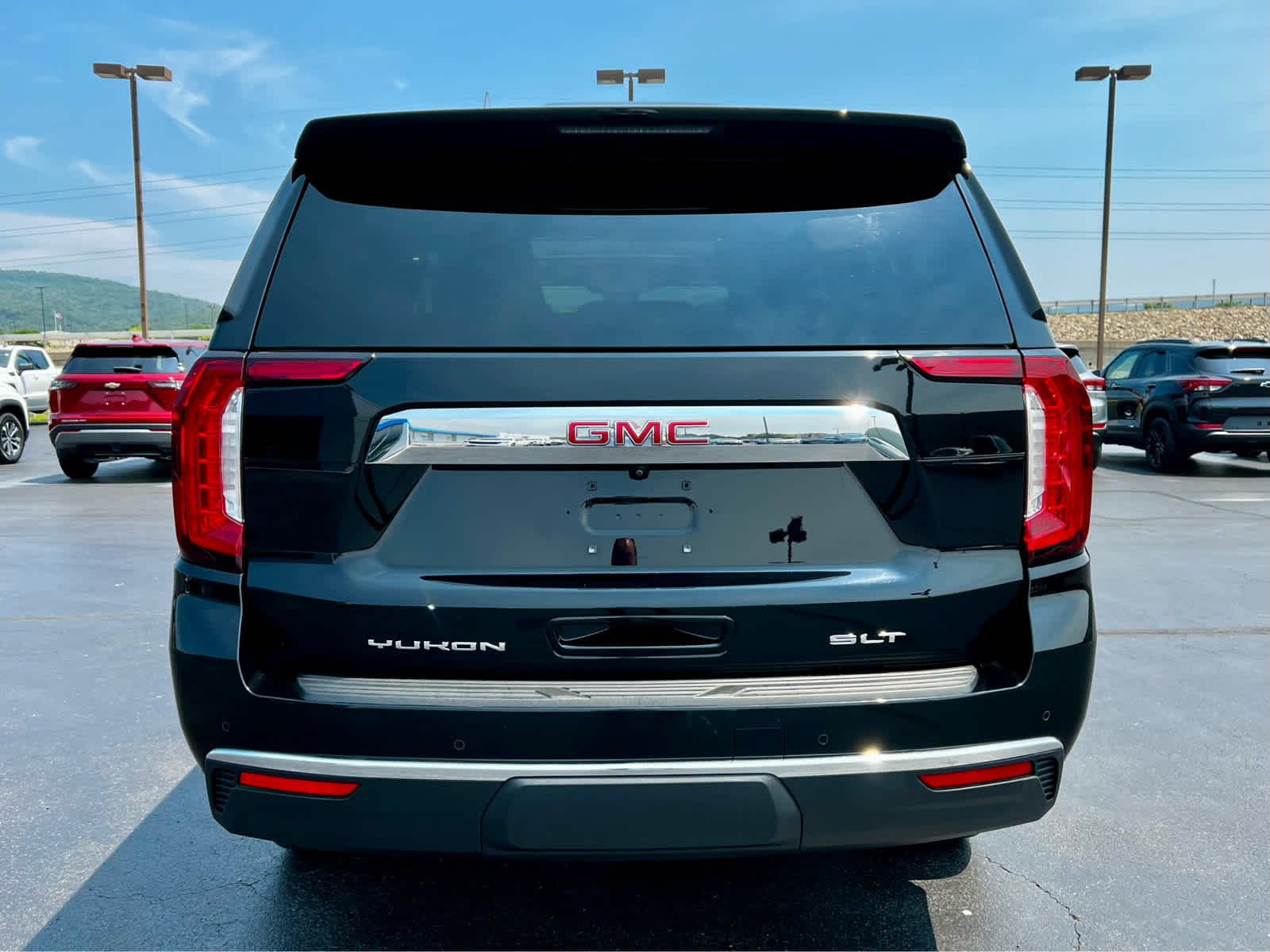 2023 GMC Yukon XL SLT