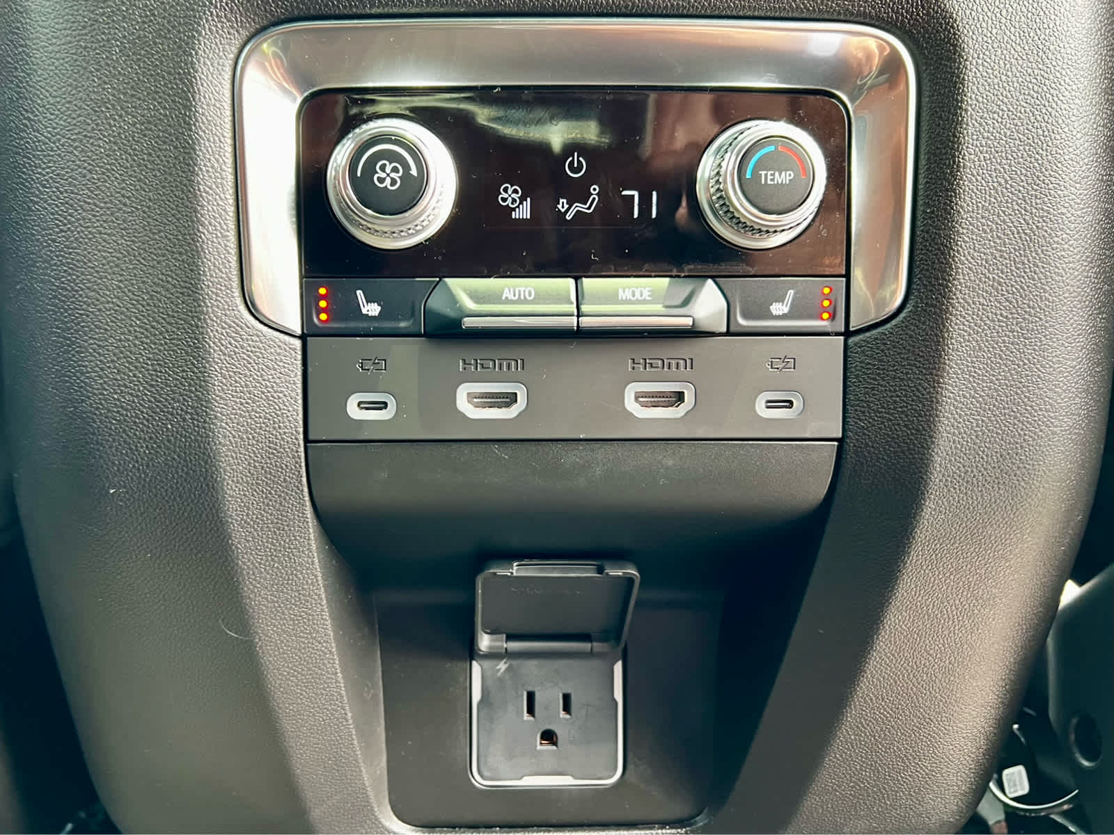 2024 GMC Yukon XL Denali Ultimate