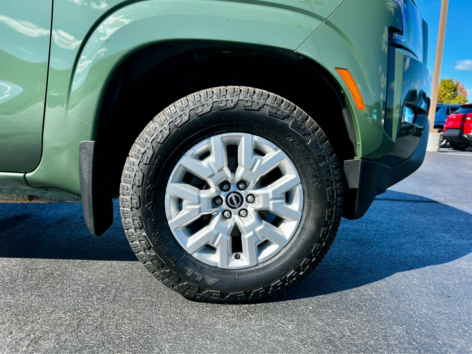 2024 Nissan Frontier SV
