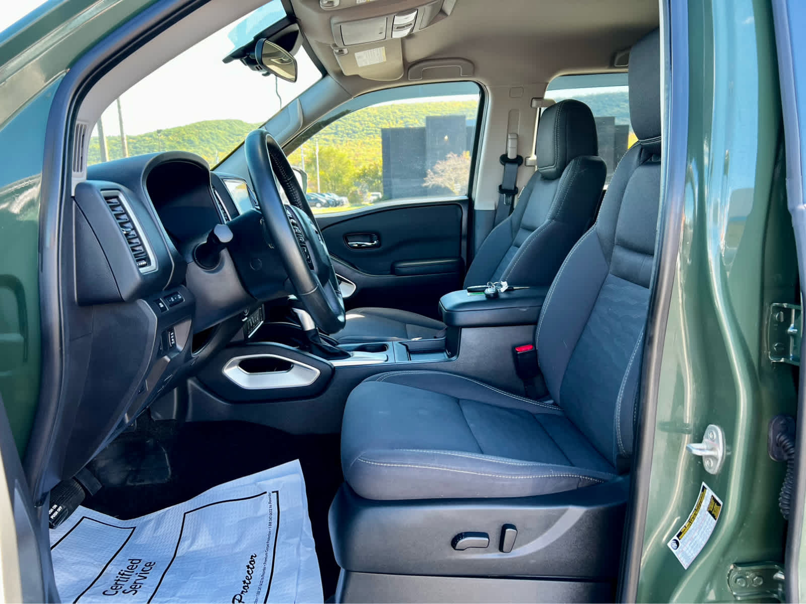 2024 Nissan Frontier SV
