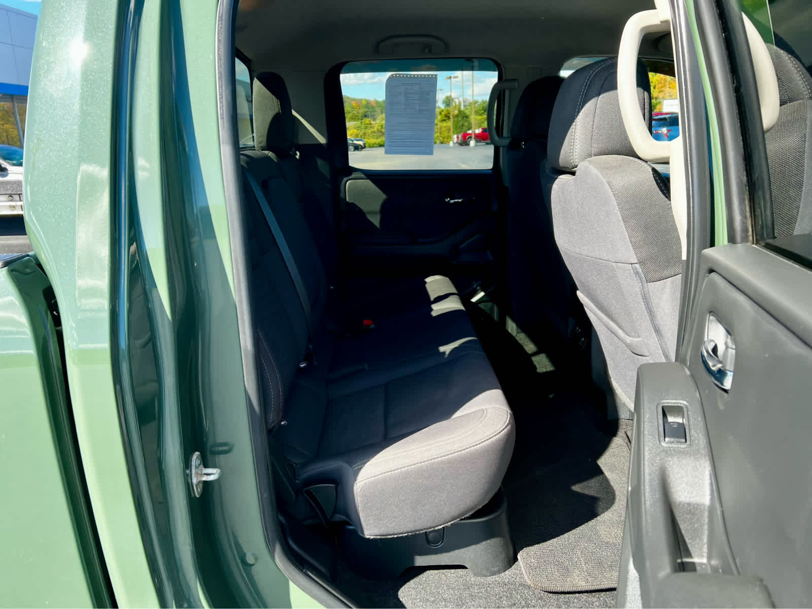 2024 Nissan Frontier SV