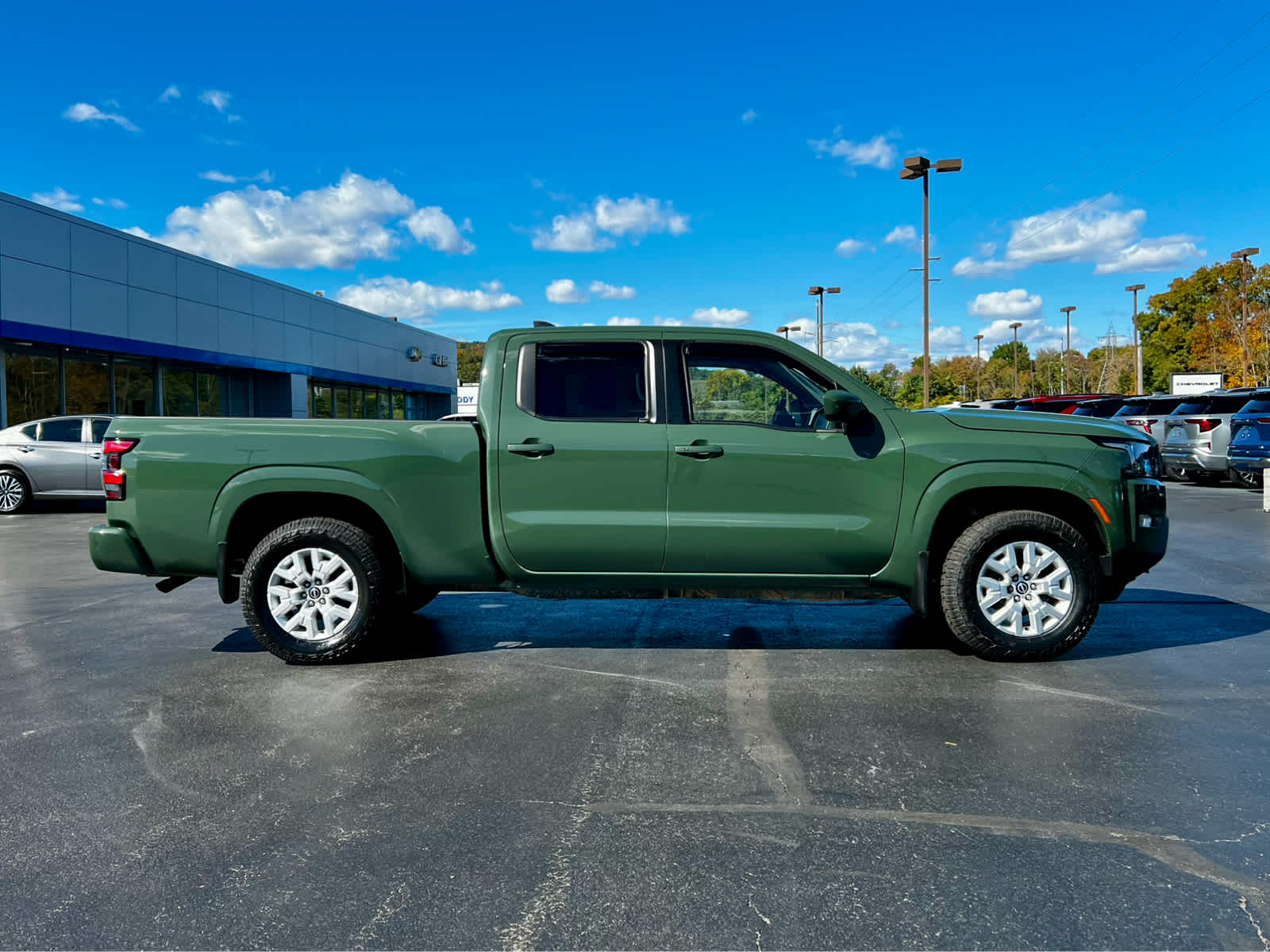 2024 Nissan Frontier SV