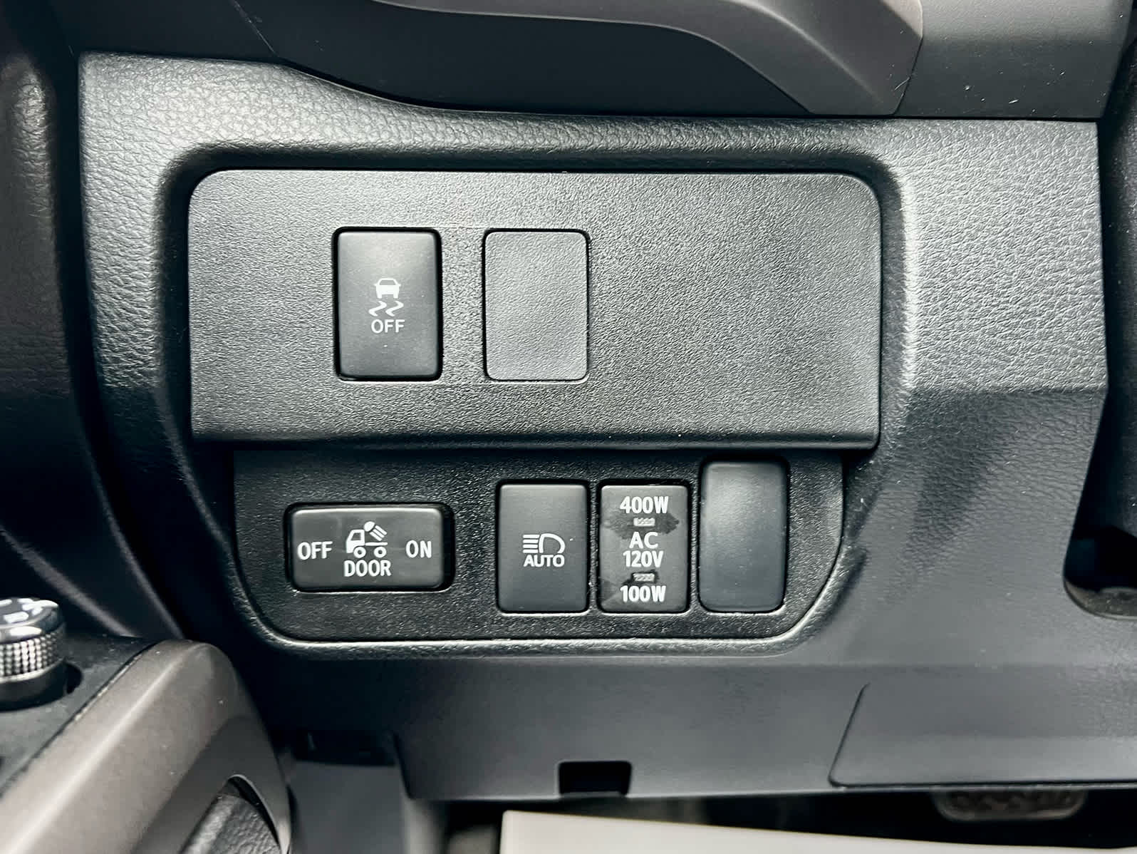 2022 Toyota Tacoma 4WD SR