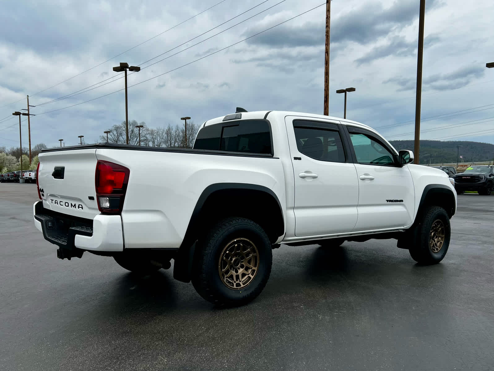 2022 Toyota Tacoma 4WD SR